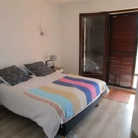 House Maison De Type 4 Dans Village Securise *