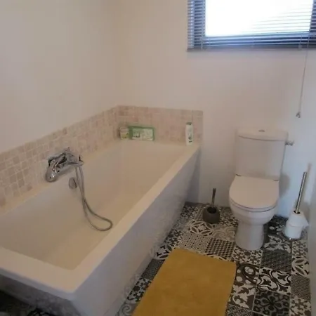 House Maison De Type 4 Dans Village Securise 펜션